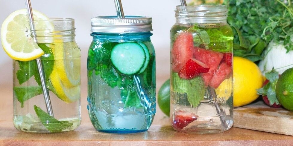 плодова вода за пиене диета